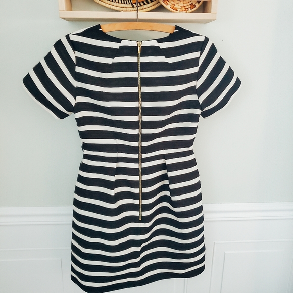H&M fit & flare stripped dress - Picture 4 of 6
